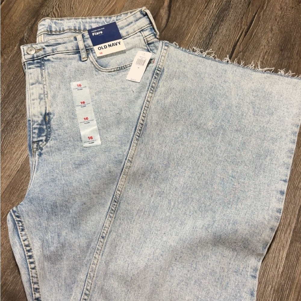 Old Navy Women's Flare Jeans in Light Blue